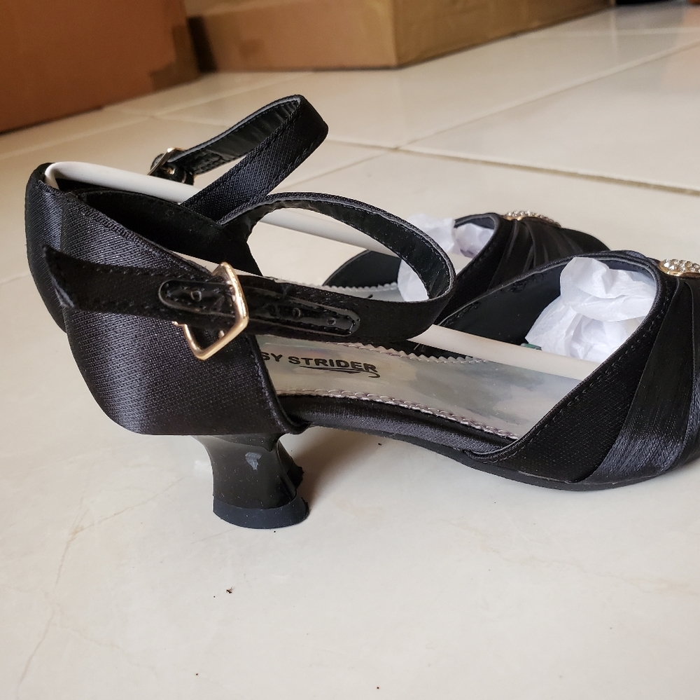 Easy Strider Girl's Mini Pumps - Picture 14 of 16